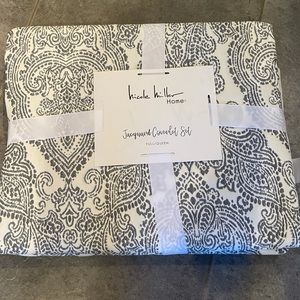 Nicole Miller 3pc jacquard coverlet set